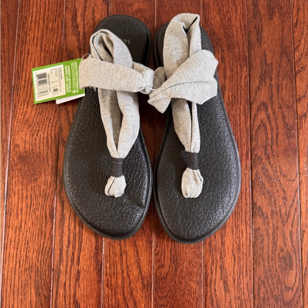 Stylish Gray Sanuk Yoga Mat Sandals